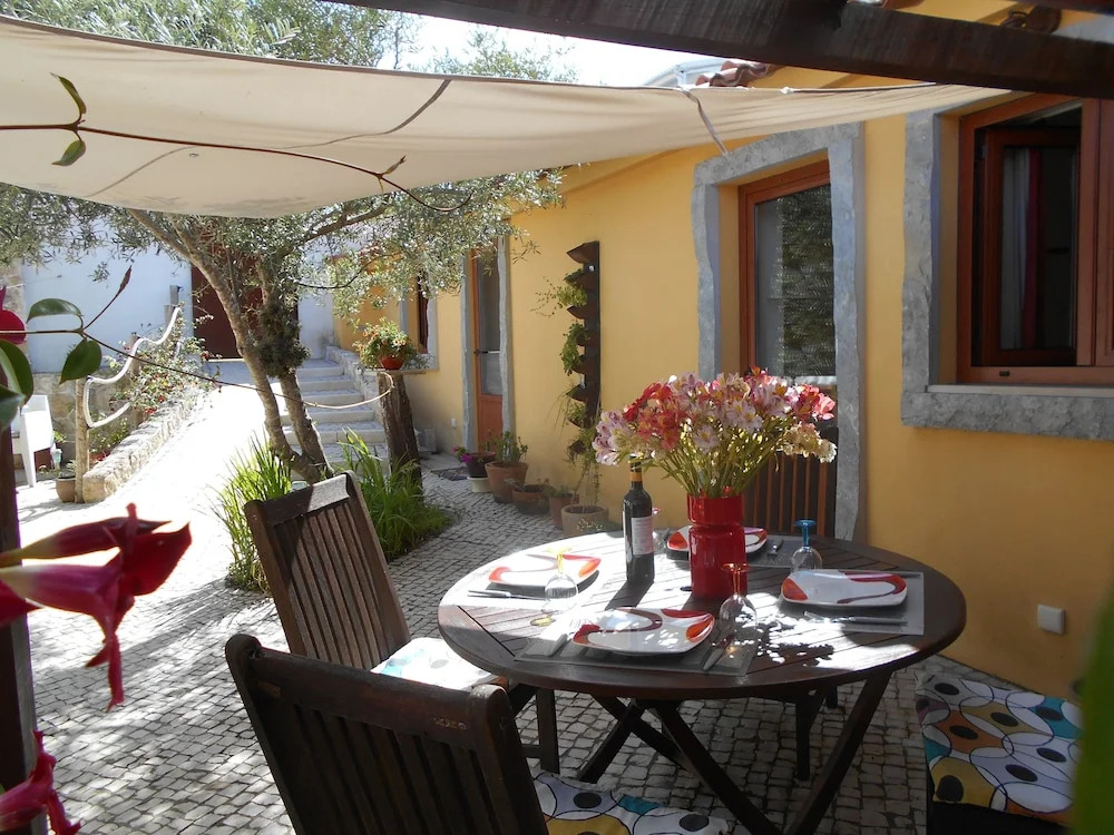 Charming Cottage With 2 Bedrooms in a Seaside Village