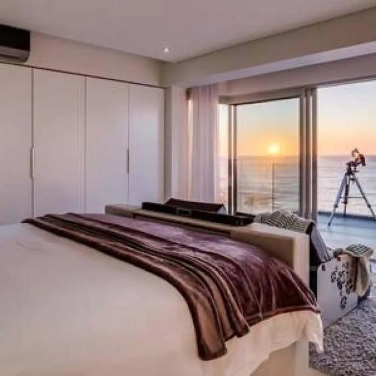 Stylish Penthouse w Private Pool and Parking Houghton Penthouse