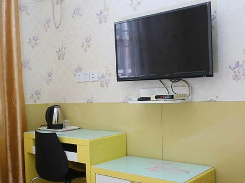 Yijia Hotel