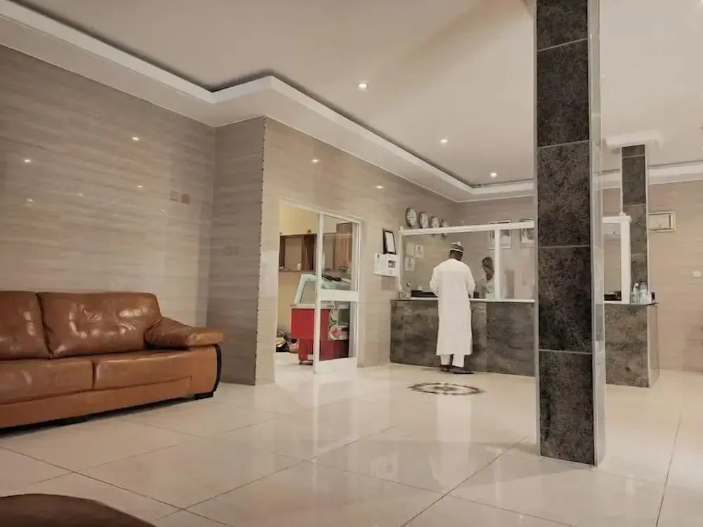 Continental Hotel by R&K Suites