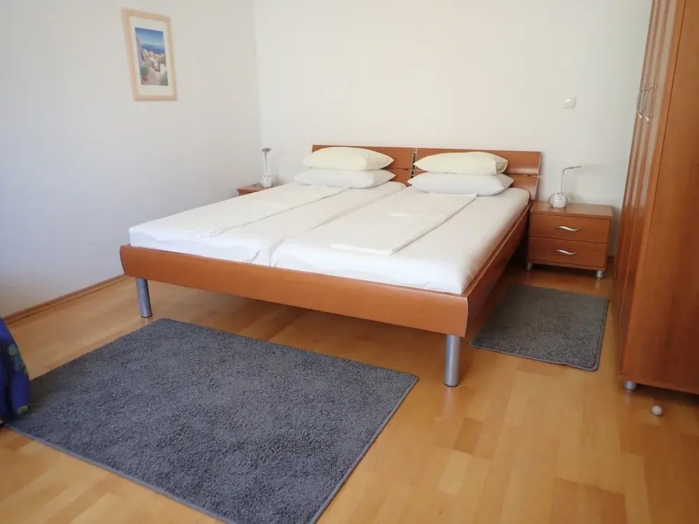 Asja-on Quiet Location and With Beautiful Garden