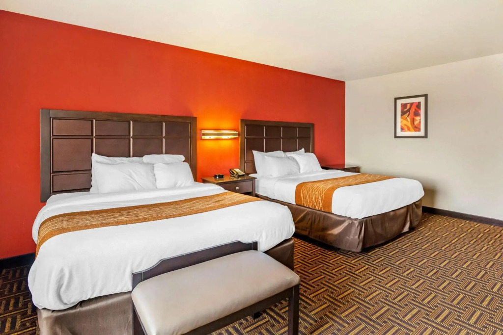 Legend Hotel Minot
