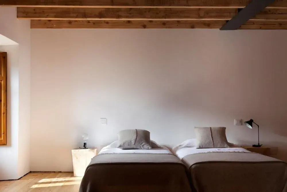 Cal Calsot Casa Rural "Adults Only"