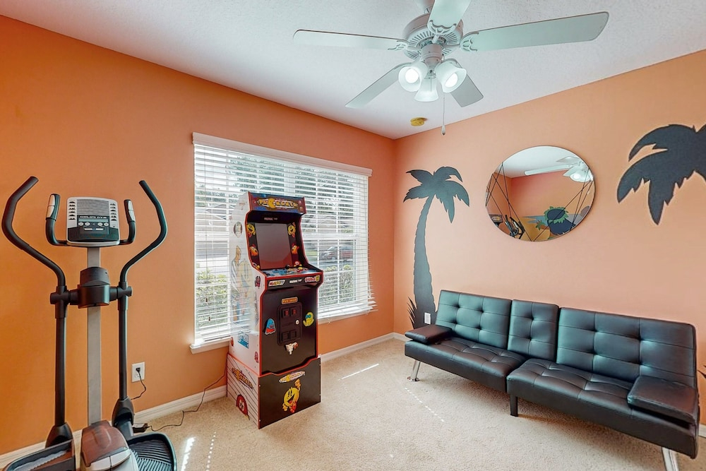 Your Florida Getaway for Fun, Pool, and Games, not far From Disney