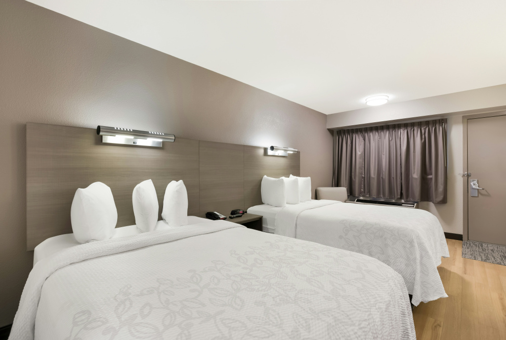 Red Roof Inn PLUS+ Chicago - Naperville