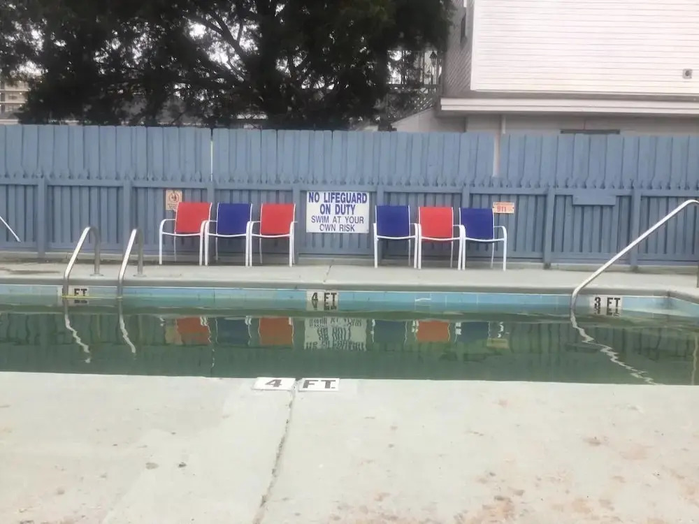 BREEZY - HEATED POOL TO ENJOY SPRING & FALL Holiday home 6 BestStayz.1