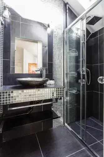 Stanhope Mews West II by Onefinestay