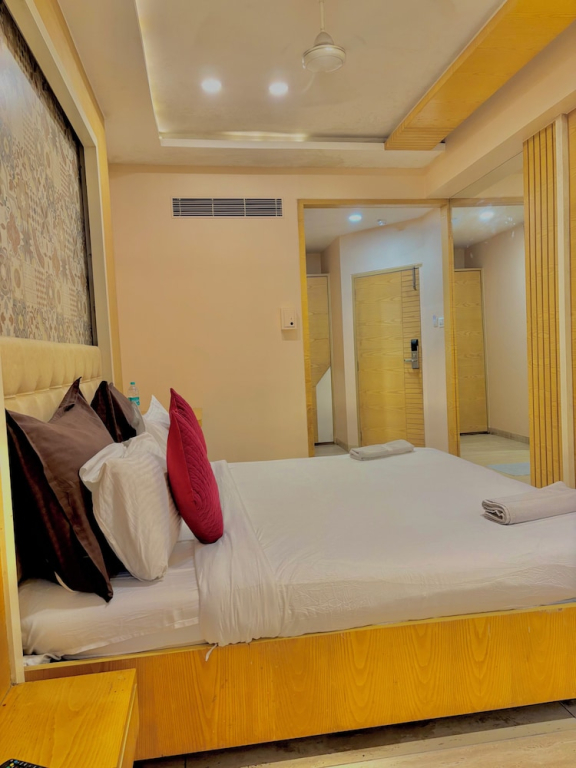 Hotel Neelkamal Chembur