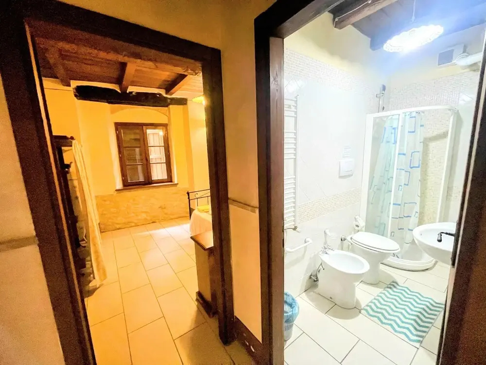 Apt 4 - Forget all Your Troubles - Relax in Paradise ! Air Con, Wifi! Sleeps 4