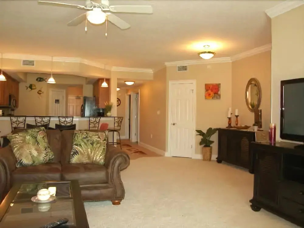Paradise Shores 105