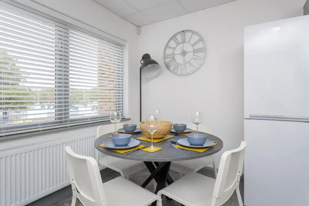 Oliverball Serviced Apartments - Sovereign Gate 2 - 2 bedroom apartment close to City Centre
