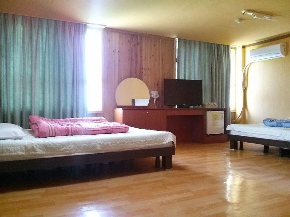Hotel The Grang Seogwipo