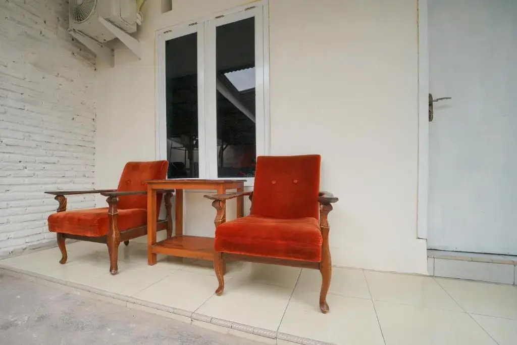 OYO 2937 Nindy Residence 2