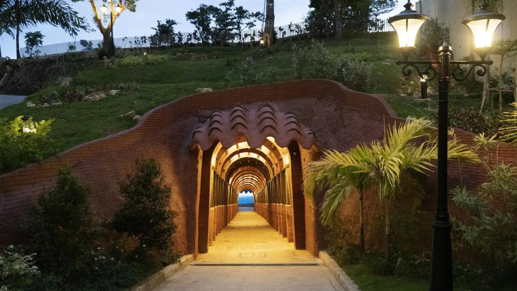 The Auhana