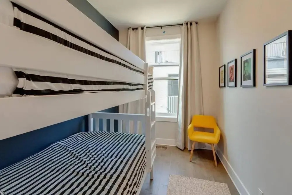 Mega Home 24 Beds and Karaoke