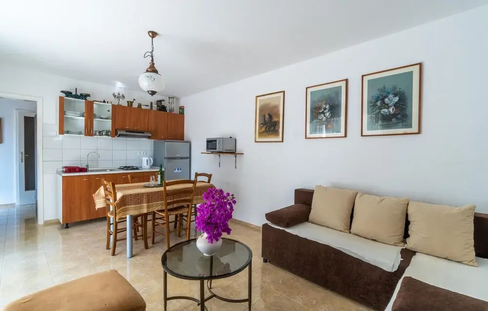 Awesome Apartment in Premantura With 1 Bedrooms and Wifi