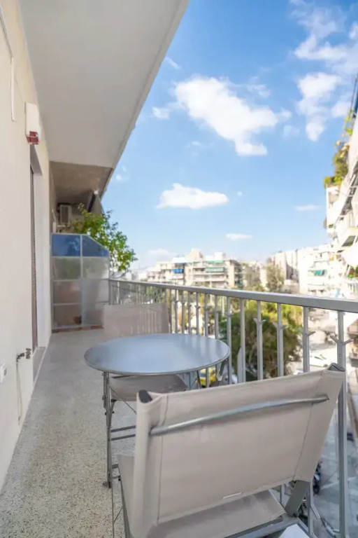 Modern Family Apartment near Acropolis