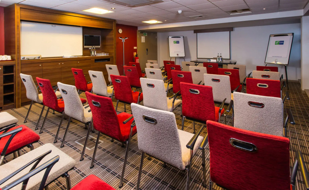 Holiday Inn Express East Midlands Airport by IHG