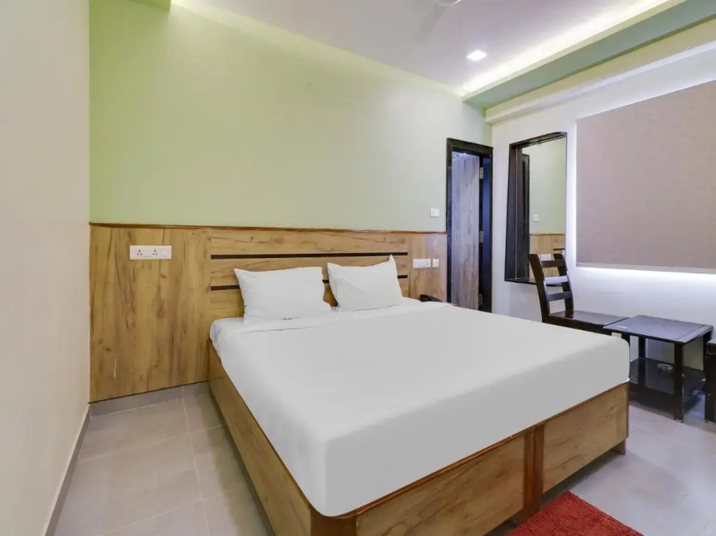 Townhouse OAK Hotel SVA