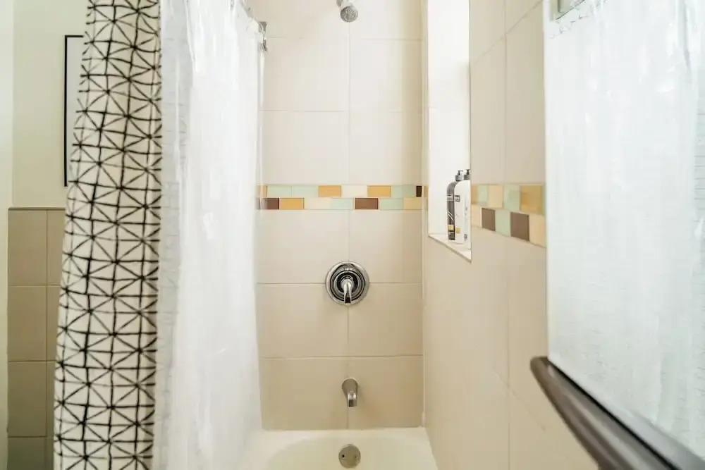 2BR Apt Furnished - Grace 11-1
