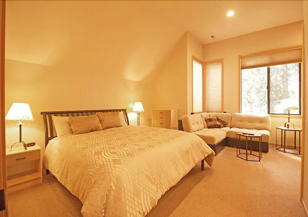 Eaglewood Condominium 8