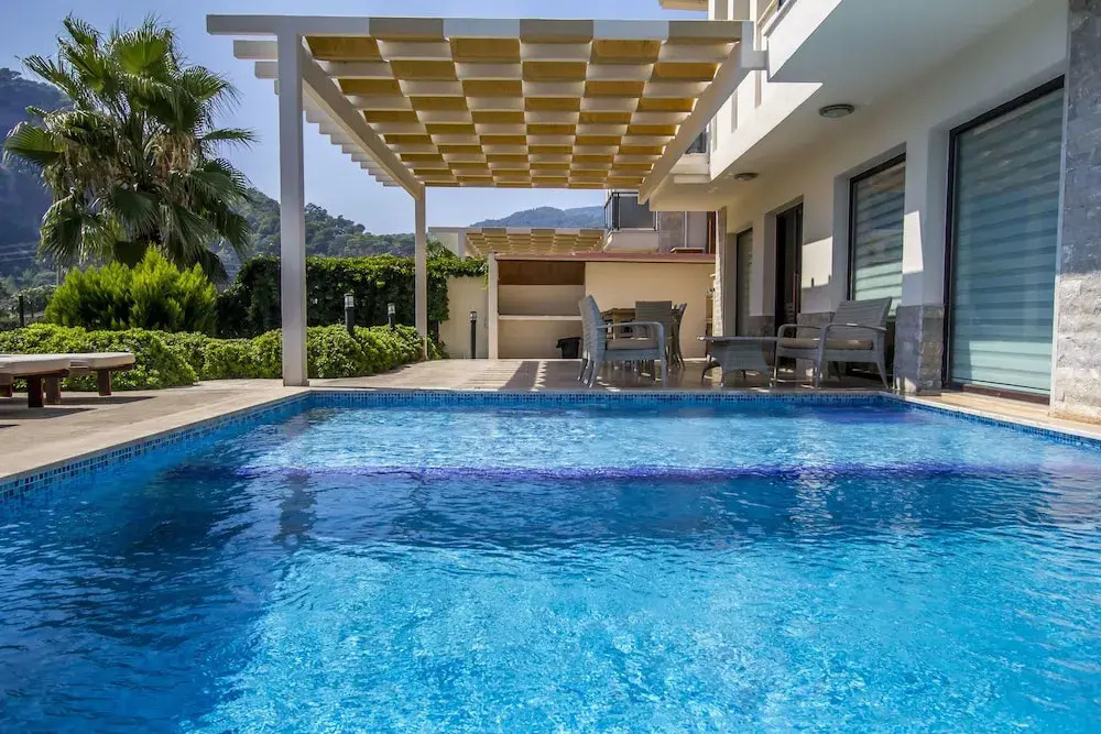 Villa East by Tatilpremium