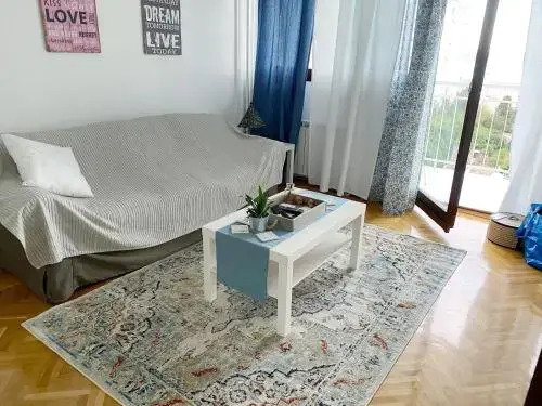 Butterfly Apartment