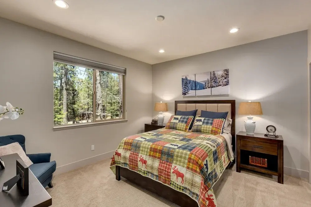 Grandview Manor