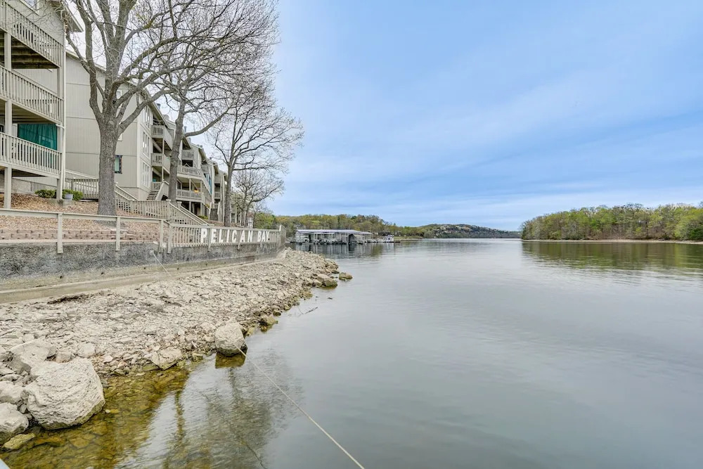 Private Balcony & Fall Views: Osage Beach Condo