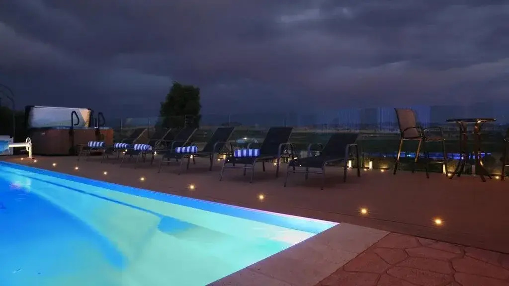 Everview Luxury Retreat