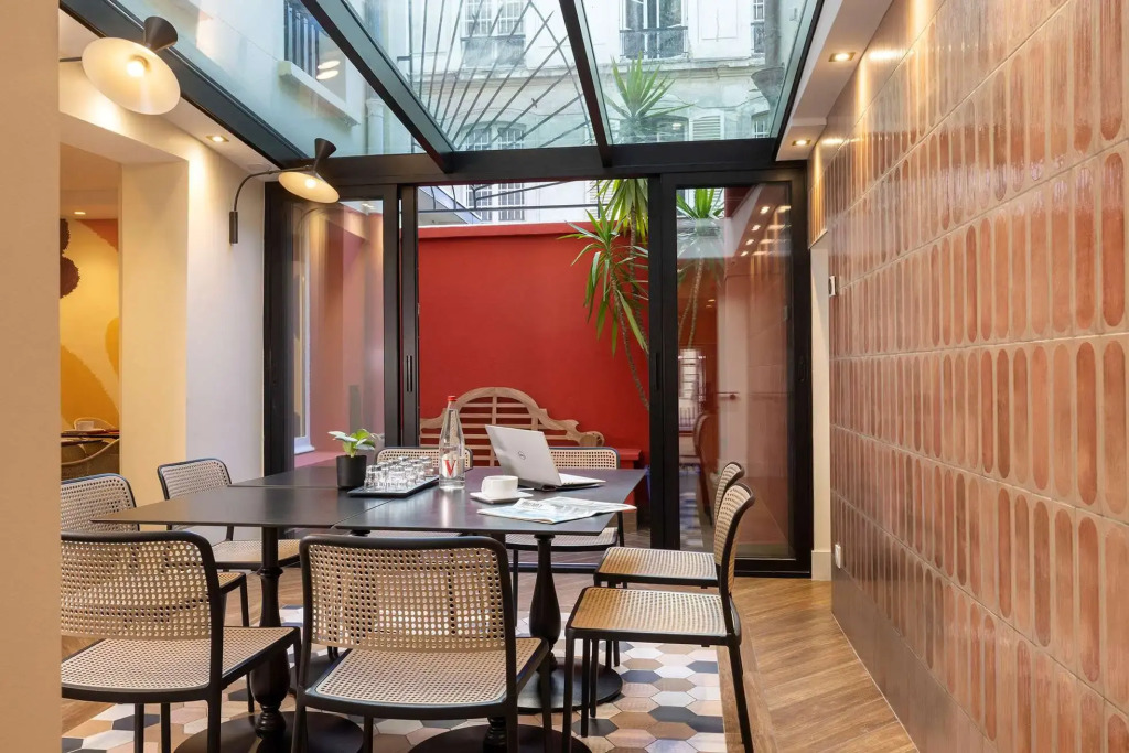 Hotel Elysees 8