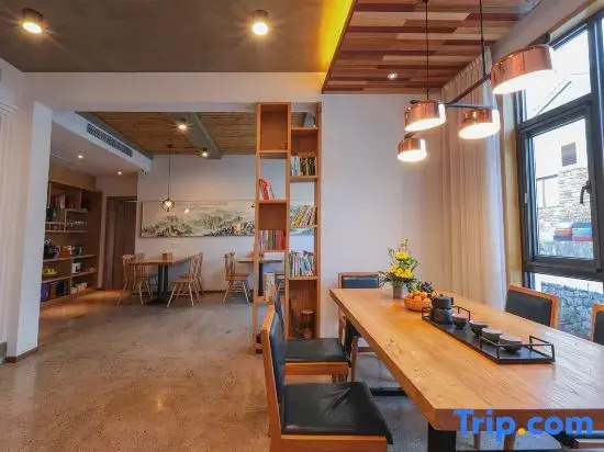 Yujian Weichi Hostel (Huangshan Scenic Area)