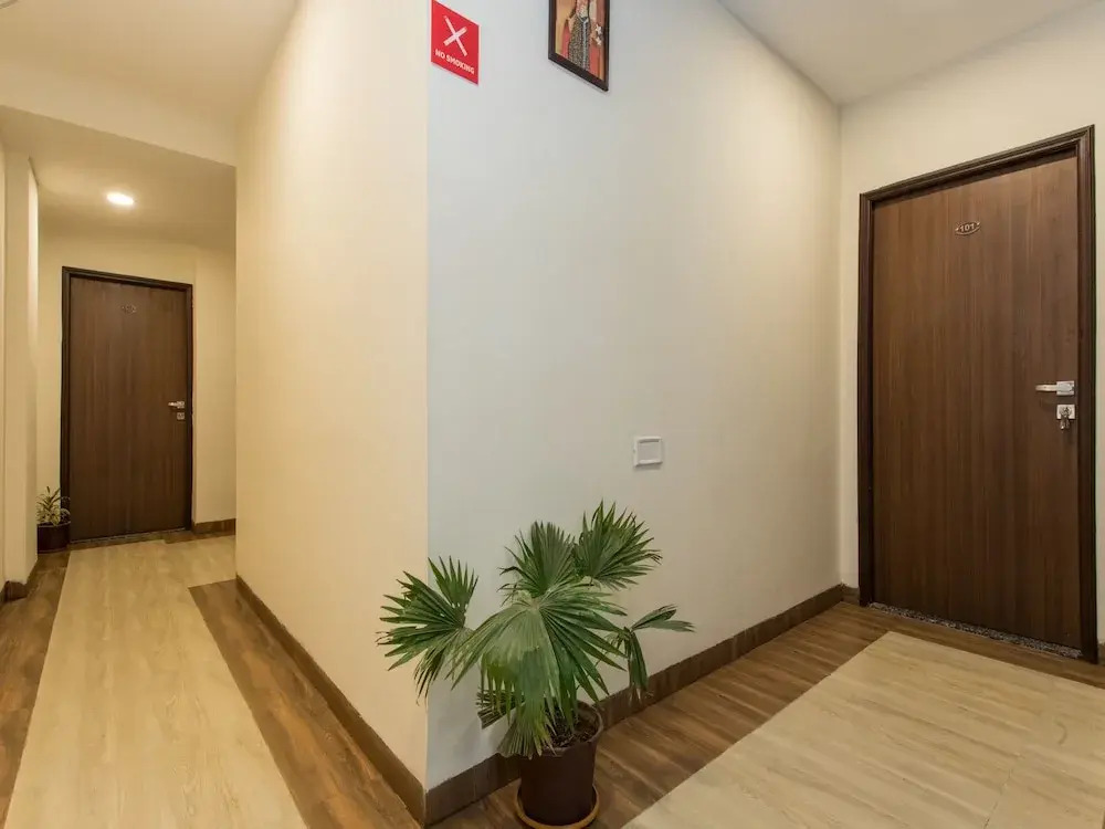 Collection O Jineshwari Hotel