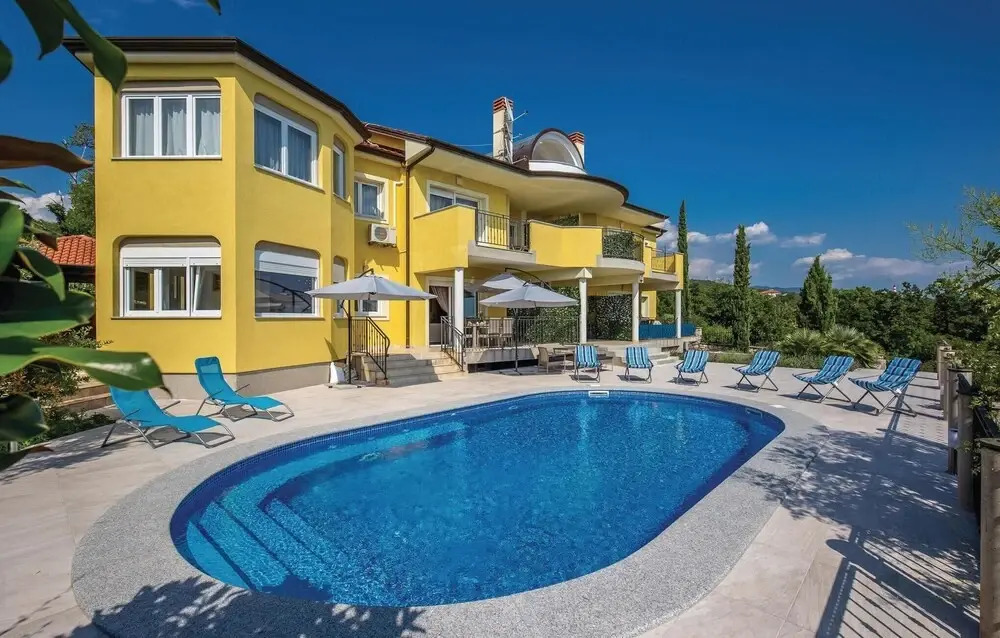 Amazing Home In Kostrena