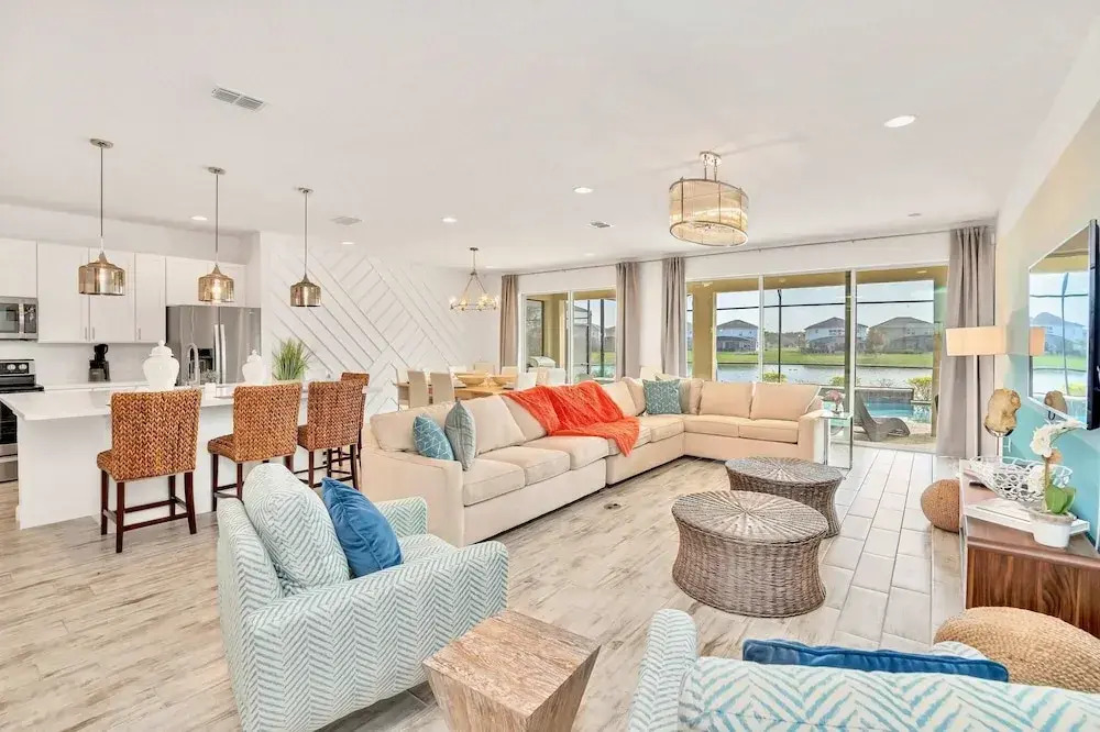 Upstay - Movie Mansion w Cinema-pool Hot Tub-games