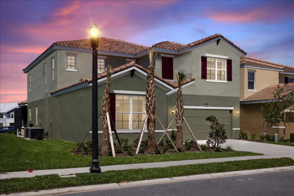 7 Bedrooms 5 Bathrooms Solterra 7596 Ol