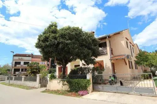 Apartment Orange 29