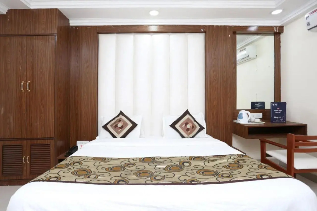 Oyo 13338 Hotel Atithi