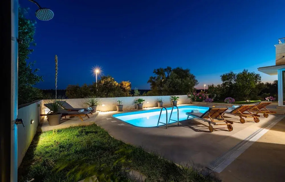 Beautiful Home in Posedarje With 4 Bedrooms, Wifi and Outdoor Swimming Pool