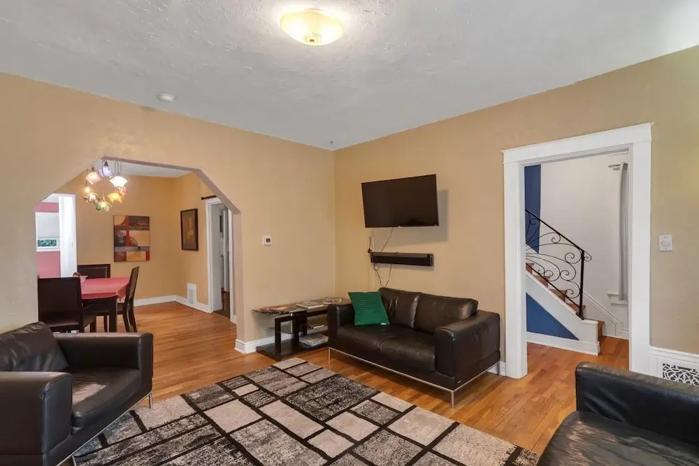 Pet Friendly Denver Home W/patio ~1min. To City Park 2 Bedroom Home by Redawning