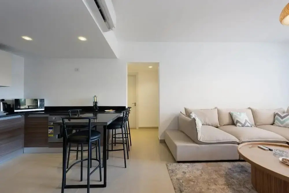 Vesta - Luxury APT - 2BR - G-cribs IV