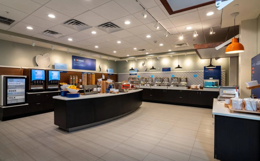 Holiday Inn Express & Suites Orlando- Lake Buena Vista by IHG