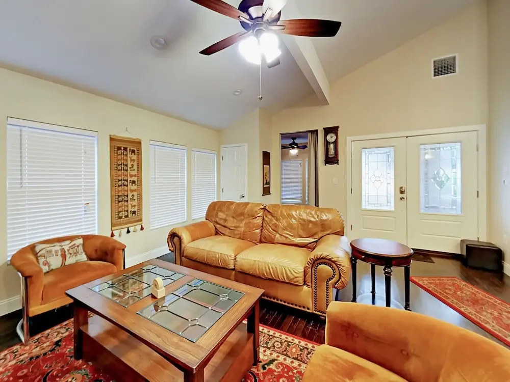 Charming East Austin 1 Bedroom 1 Bathroom Home