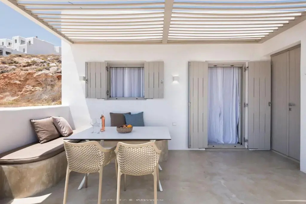 MICHAEL ZEPPOS STUDIOS NAOUSA