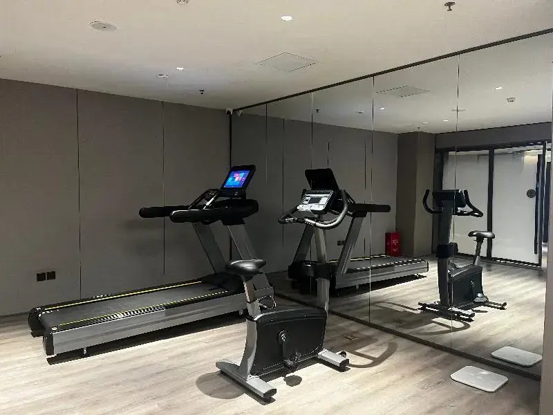Ji Hotel Qingshan Lake Hongdu North Avenue