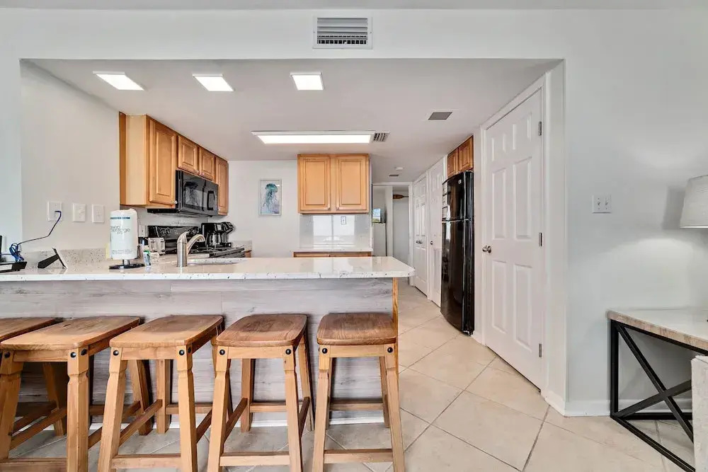 1br/1ba Sleeps 4 Near Beach w/ Breathtaking Ocean Views