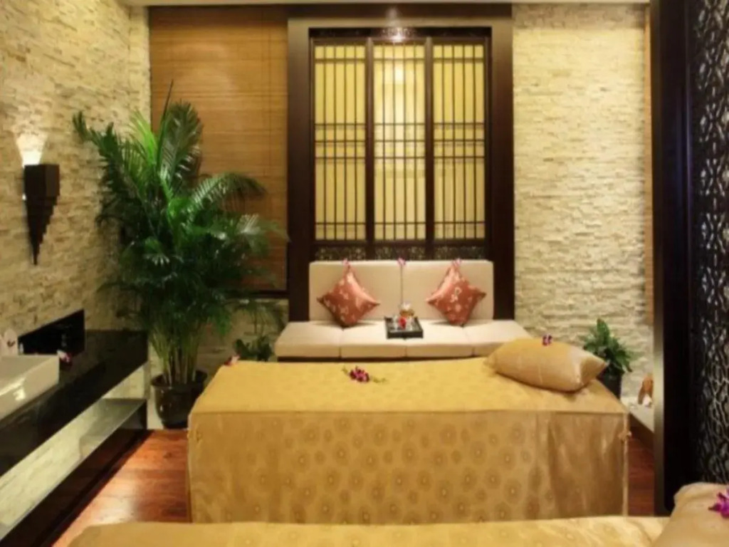 Cyts Greentree Eastern International Hotel
