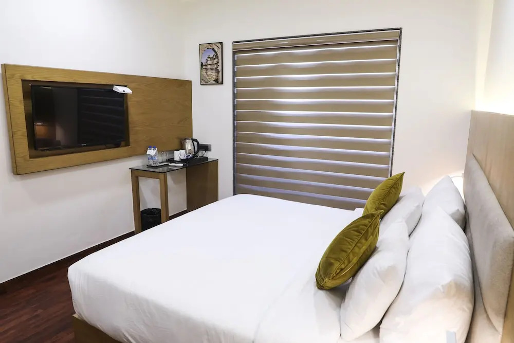The Moziac Hotel