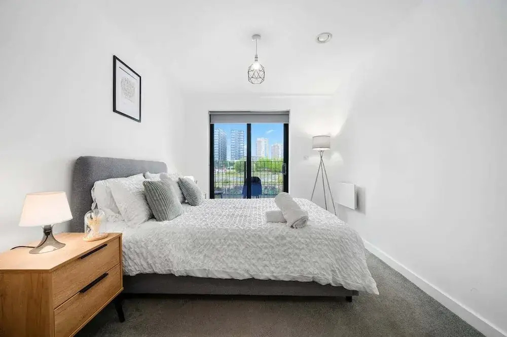 Manchester - Apartment - Sleeps 5 - Parking
