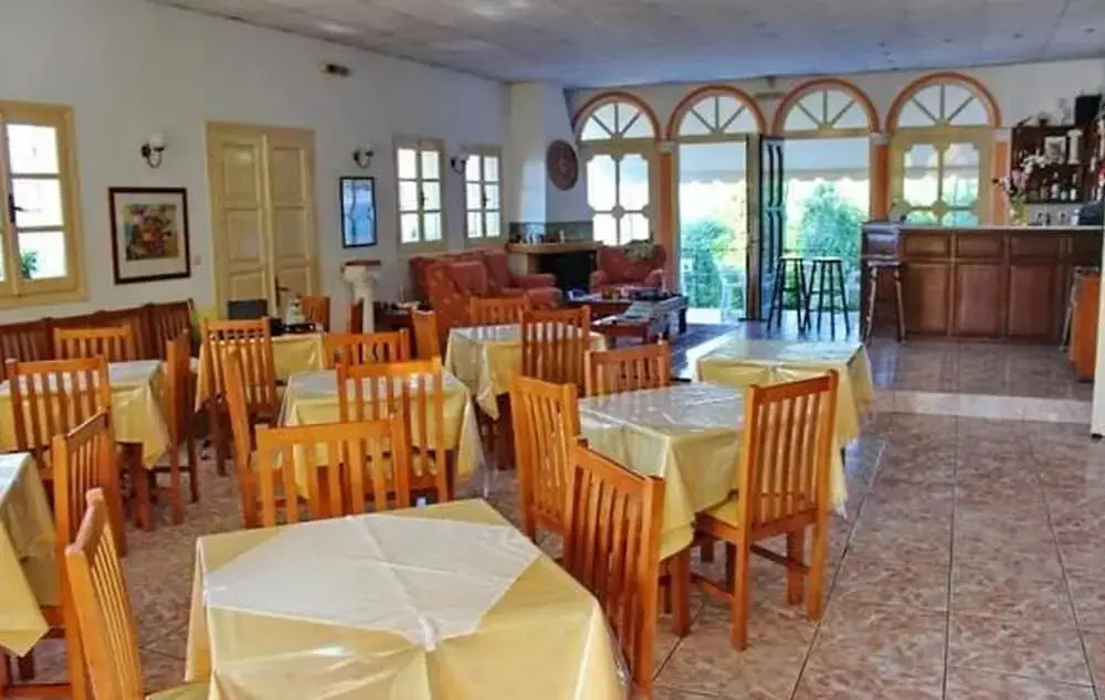 APRAOS BAY HOTEL